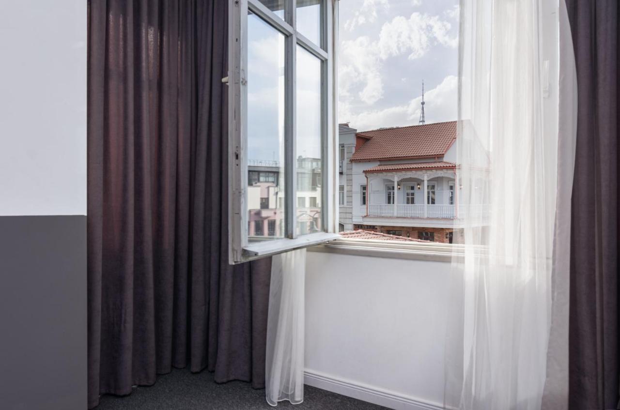 Hotel Elesa Tbilisi Exterior photo