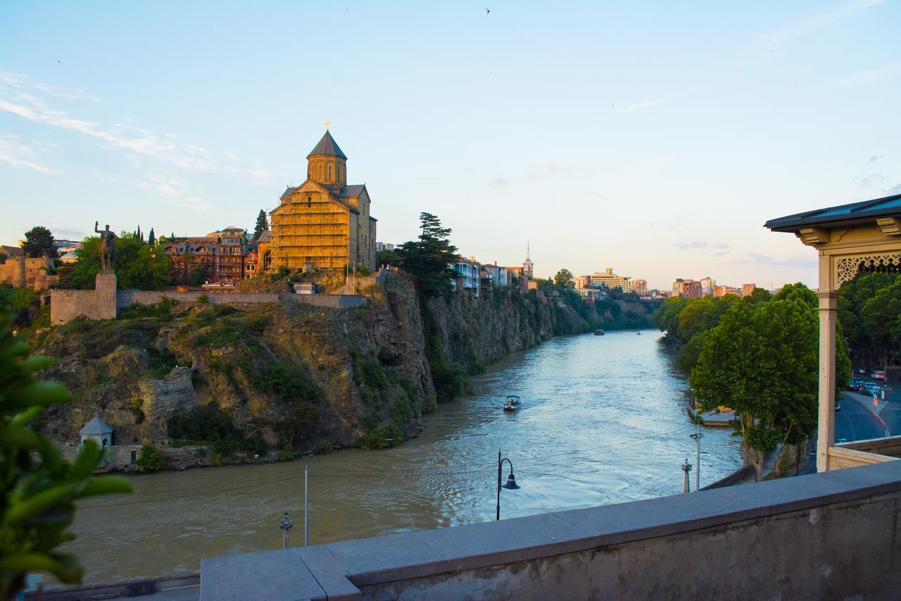 Hotel Elesa Tbilisi Exterior photo
